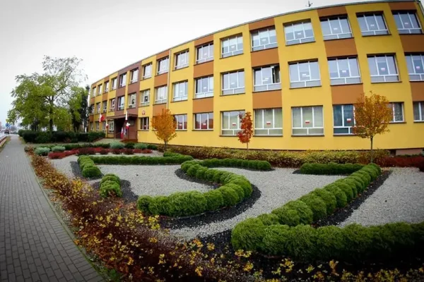 Uroczyste pożegnanie absolwentów Zespołu Szkół Zawodowych w Słupcy