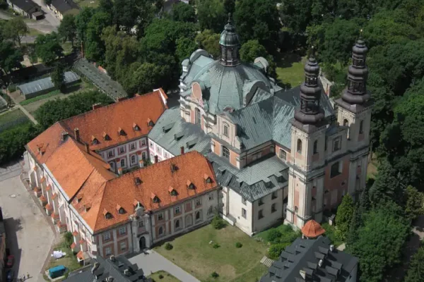 Opactwo Cystersów w Lądzie – perla architektury