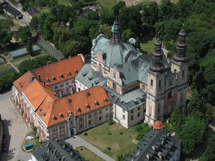 Opactwo Cystersów w Lądzie – perla architektury