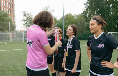 Mistrzynie Powiatu w Piłce Nożnej: Uczennice z Kawnic Niepokonane