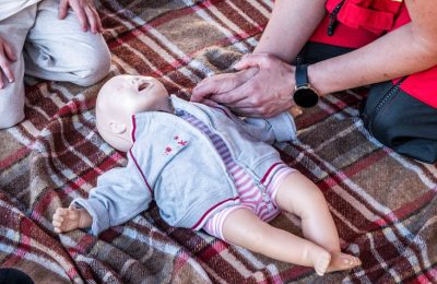 Młodzież z Drążnej triumfuje w powiatowych zawodach z ratownictwa