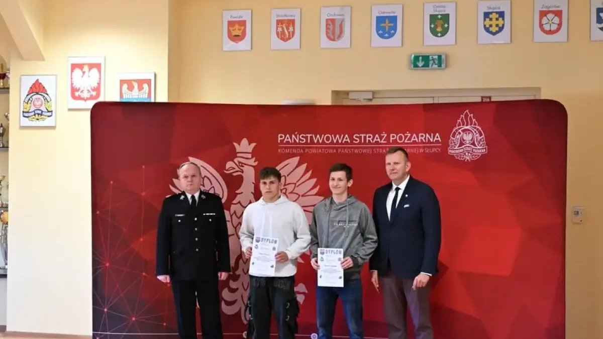 Jakub Przybyła z Zespołu Szkół w Słupcy wyróżniony w ogólnopolskim Turnieju Wiedzy Pożarniczej