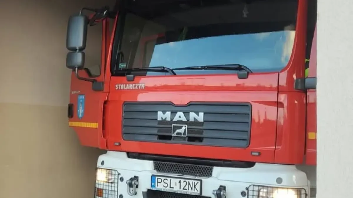 Pożar traw w Sługocinie – interwencja strażaków z powiatu słupeckiego