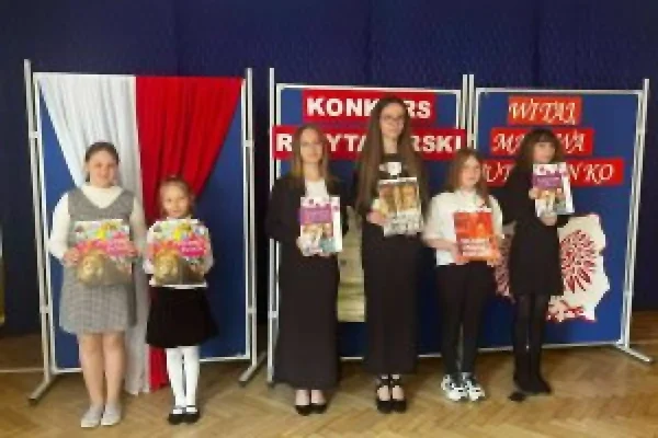Młodzi recytatorzy z Kotuni uczcili 235. rocznicę Konstytucji 3 Maja