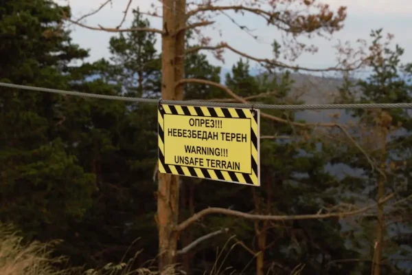 Wysokie zagrożenie pożarowe w lasach przed majówką – apel o ostrożność