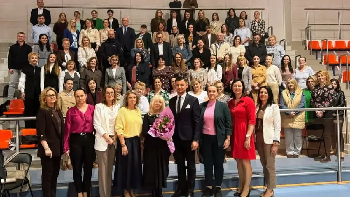 Sędzia Anna Maria Wesołowska z wizytą w Gminie Ostrowite – lekcja odpowiedzialności i empatii