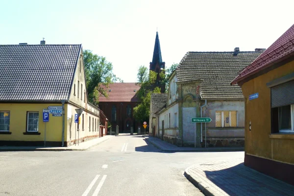 Powidz – miasto królewskie nad Jeziorem Powidzkim