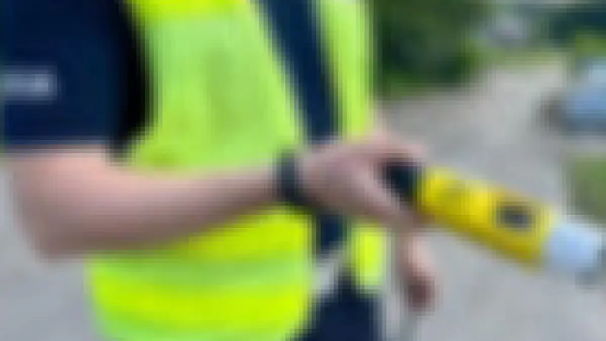 Ponad 40-latka i trzech mężczyzn na „podwójnym gazie” zatrzymanych przez policję w Słupcy i okolicy