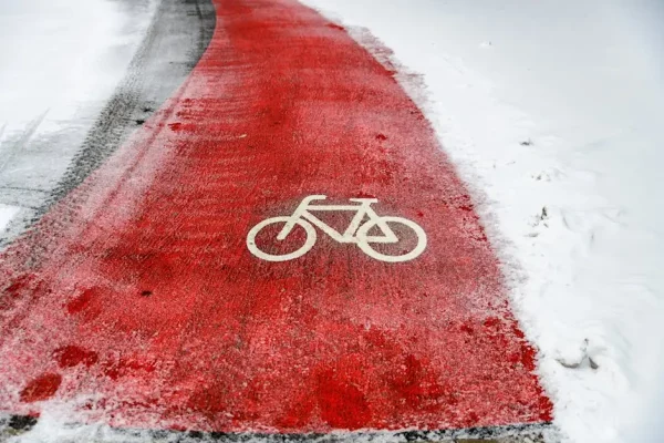 Gmina Strzałkowo inwestuje w infrastrukturę rowerową: powstają dwie nowe ścieżki