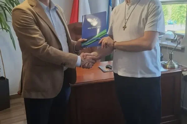 Podpisano umowę na wakacyjne półkolonie dla dzieci w Lądzie