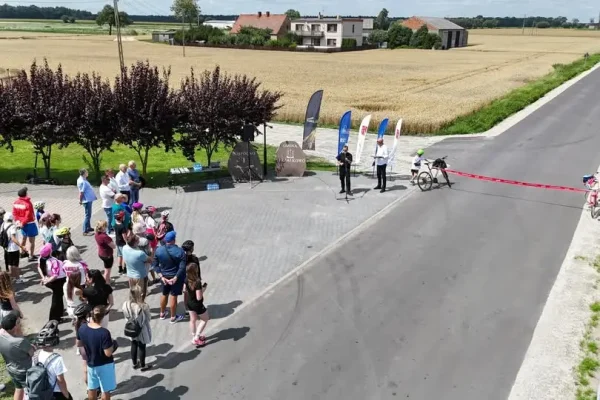 Rajd rowerowy i otwarcie drogi w Pospólnie – 200 kg karmy dla schroniska