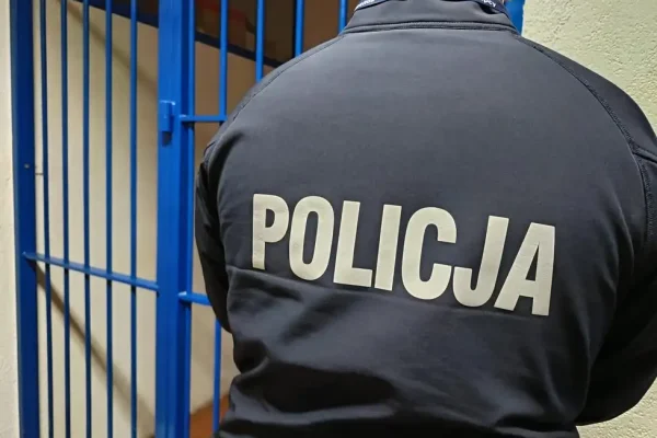 Powiatowe obchody Święta Policji w Słupcy – awanse i wyróżnienia dla strzałkowskich funkcjonariuszy